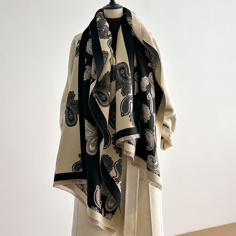 Bufanda cálida de doble cara con intrincado estampado paisley - Negro - image 3