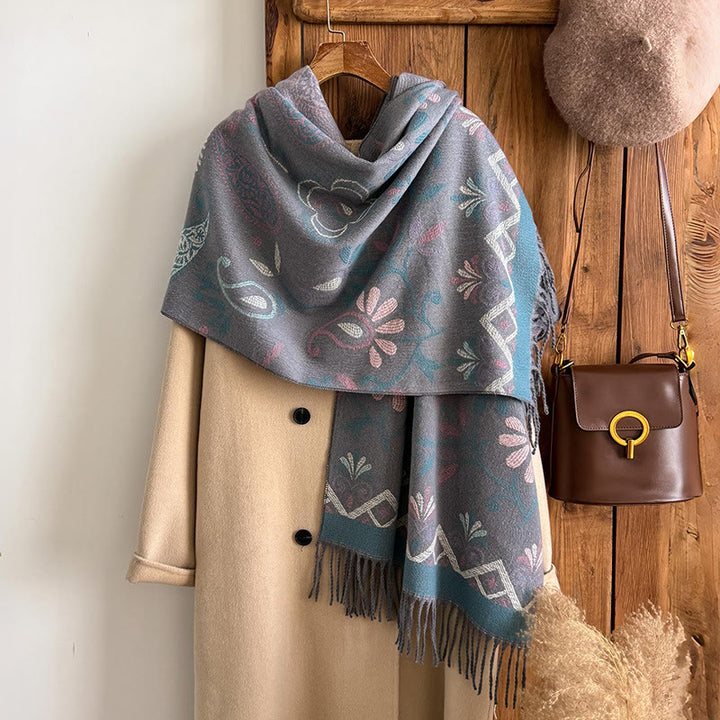 Chal de invierno cálido para mujer, estilo bohemio, con borlas estampadas. - image 9