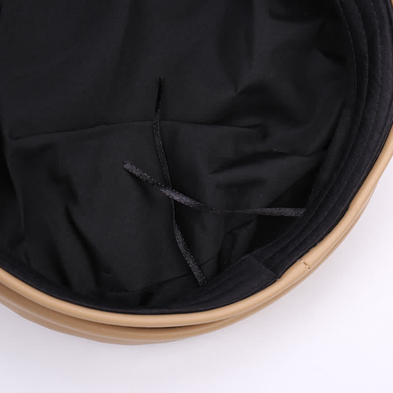 Boina de cuero bicolor con tachuelas de estrella y cadena - image 3