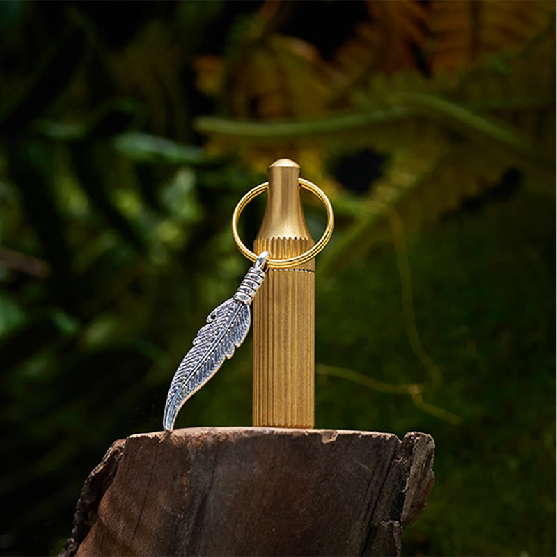 Llavero creativo con navaja cápsula, colgante de pluma de aleación, collar de plata - image 2