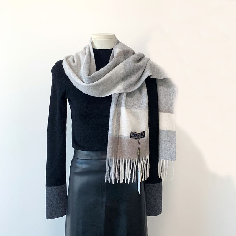 Bufanda de lana a cuadros vintage para mujer, ideal para el invierno. - Gris - image 4