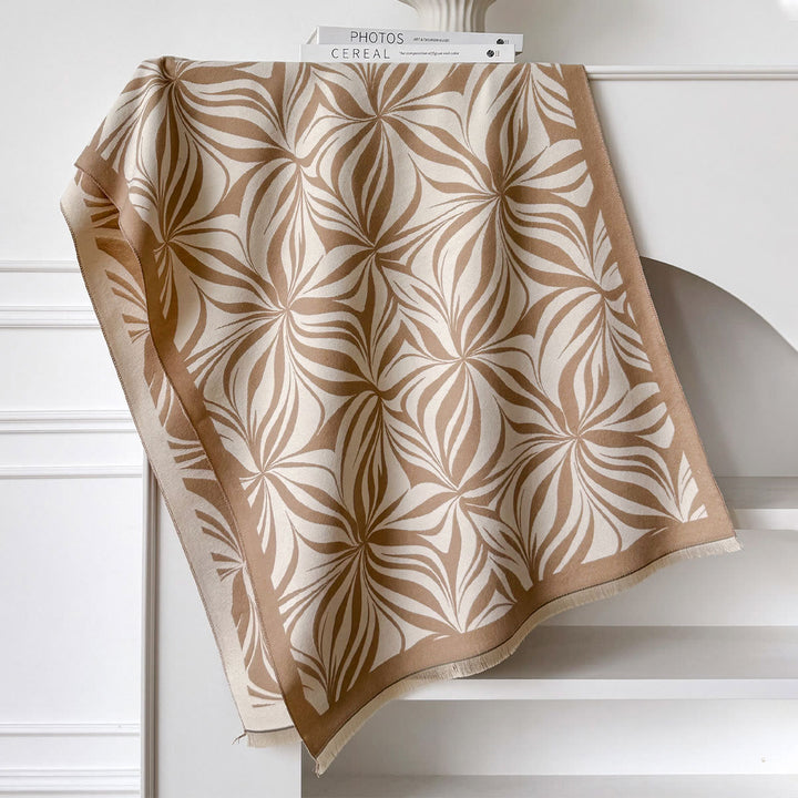 Chal de invierno para mujer, elegante, con estampado de hojas en blanco y negro. - Caqui - image 6