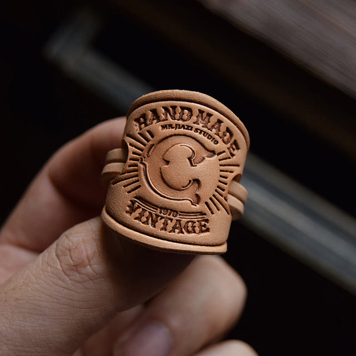 Pañuelo de bolsillo retro con estampado multicolor y hebilla con letra - image 4