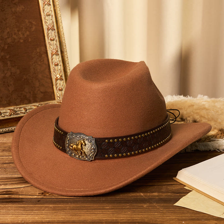 Sombrero vaquero para hombre con hebilla de caballo dorada, ala con remaches y cinturón - Caramelo - M (22"-22 7/8") - image 0