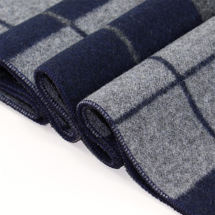 Bufanda cálida clásica con borlas a cuadros para hombre - image 2