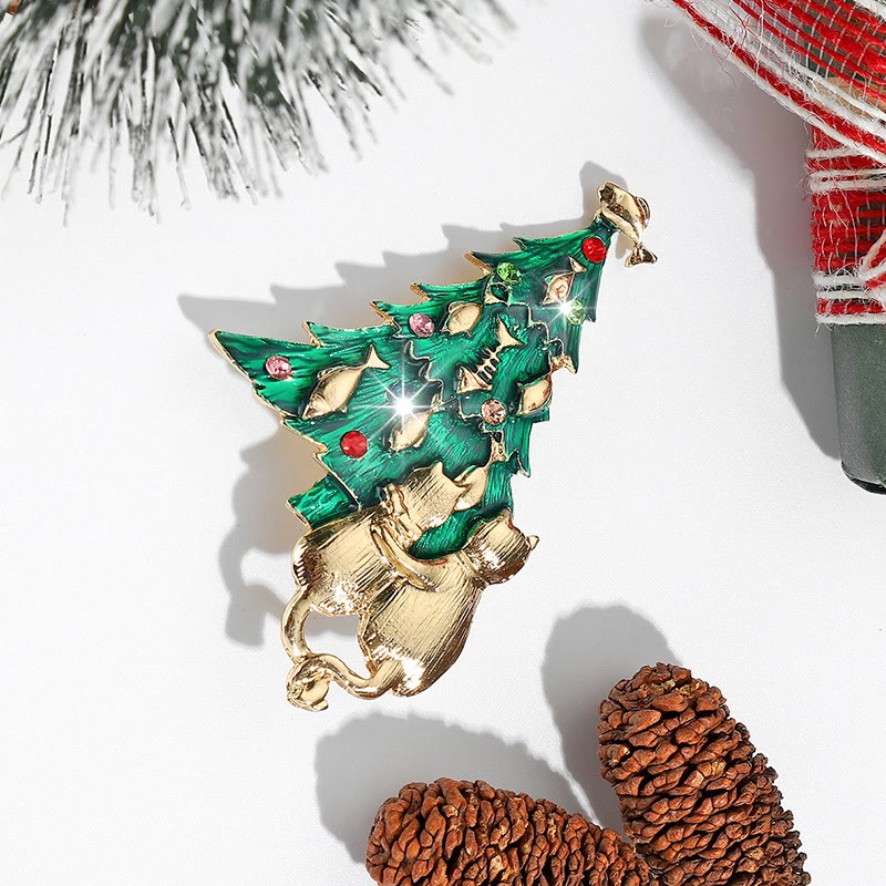 Broche navideño de dos tonos con diseño festivo de árbol de Navidad esmaltado, gato y pez - image 2