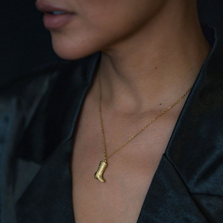 Exquisito collar con colgante de estrella y bota vaquera dorada del oeste - image 3