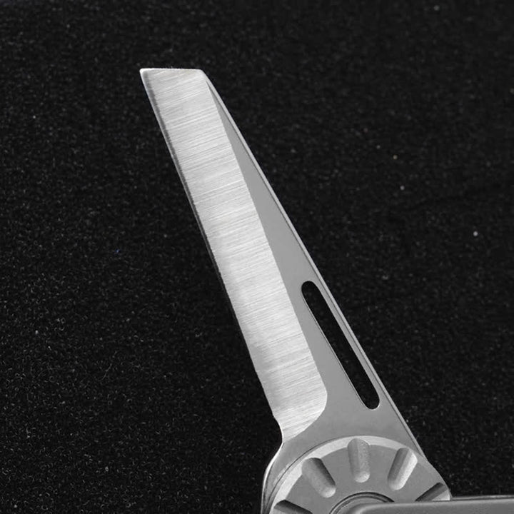 Llavero de escalada con cuchillo plegable de aleación de titanio - image 6