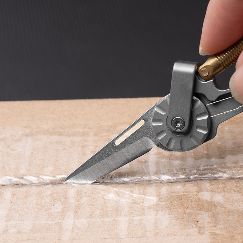 Llavero de escalada con cuchillo plegable de aleación de titanio - image 1