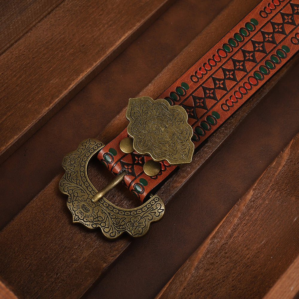 Cinturón de cuero marrón con estampado geométrico y hebilla floral tallada de latón vintage - image 1