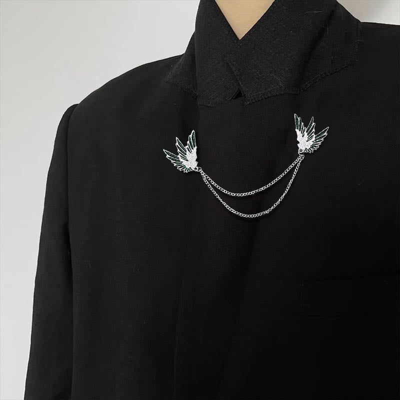 Broche de doble cadena con alas simétricas ornamentadas - image 2