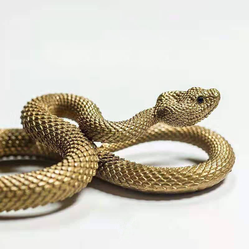 Llavero con gancho de serpiente de latón con diseño de animal gótico - image 2