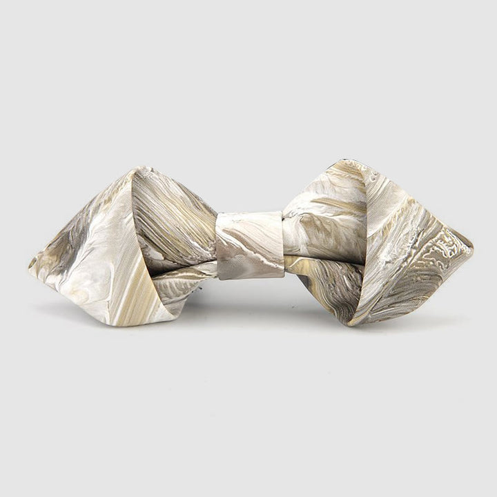 Pajarita de cuero puntiaguda con detalles florales y ornamentados - Estilo #15 - image 17