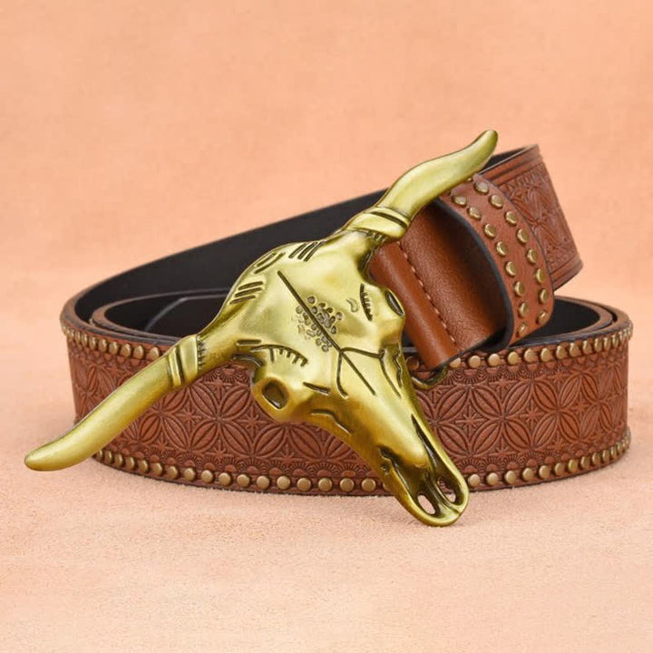 Cinturón de cuero con remaches de cabeza de ganado estilo western para hombre