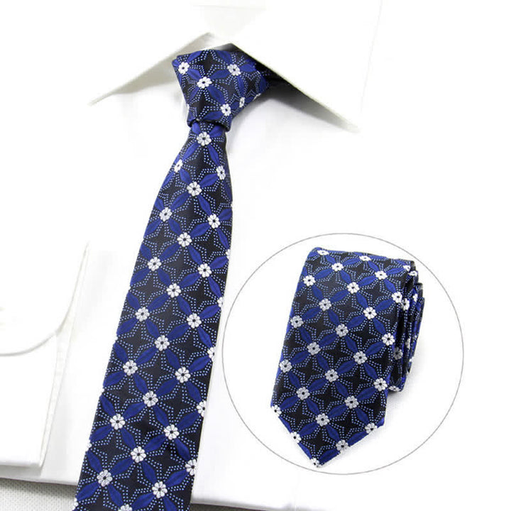Corbata con diseño geométrico y flores bordadas para hombre.