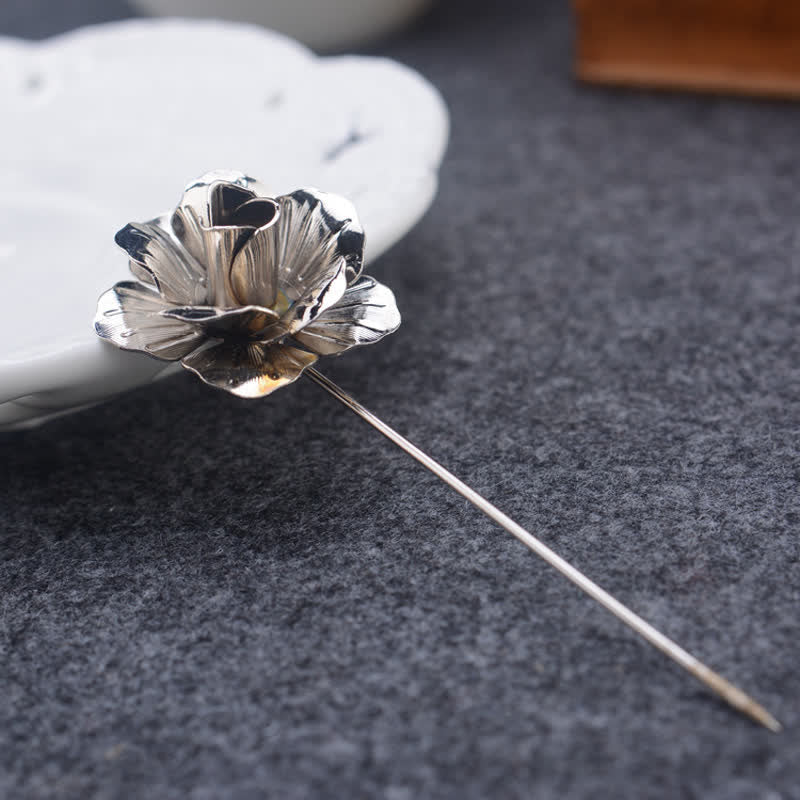 Broche de metal con forma de rosa para hombre