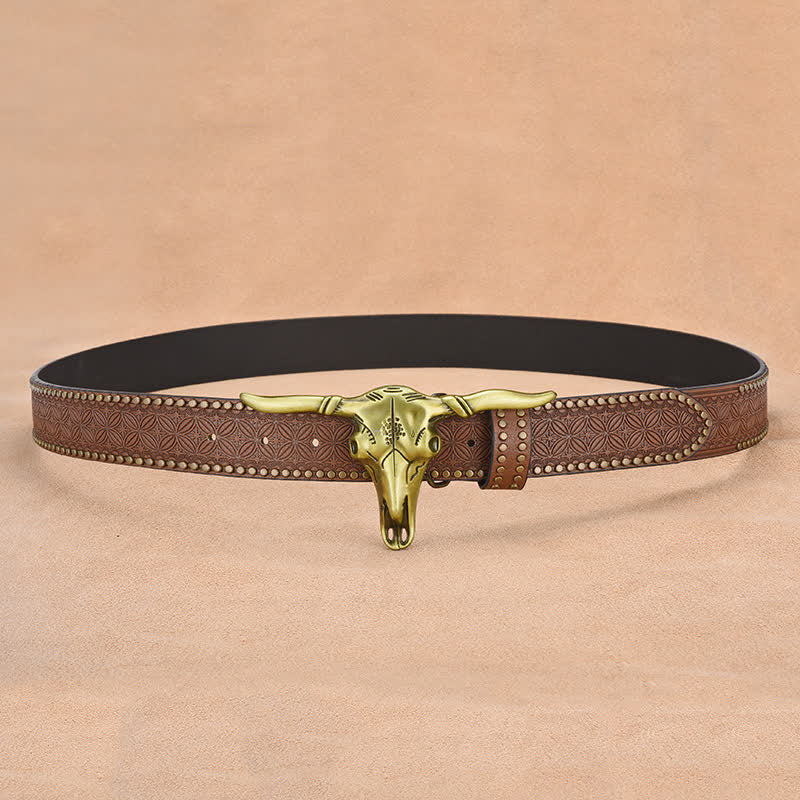 Cinturón de cuero con remaches de cabeza de ganado estilo western para hombre