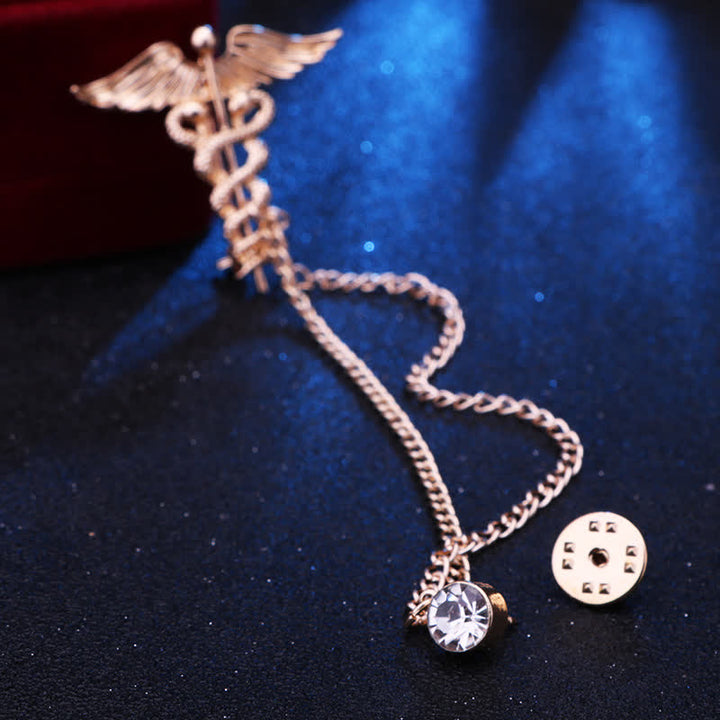 Broche de cadena con serpientes dobles y caduceo para hombre