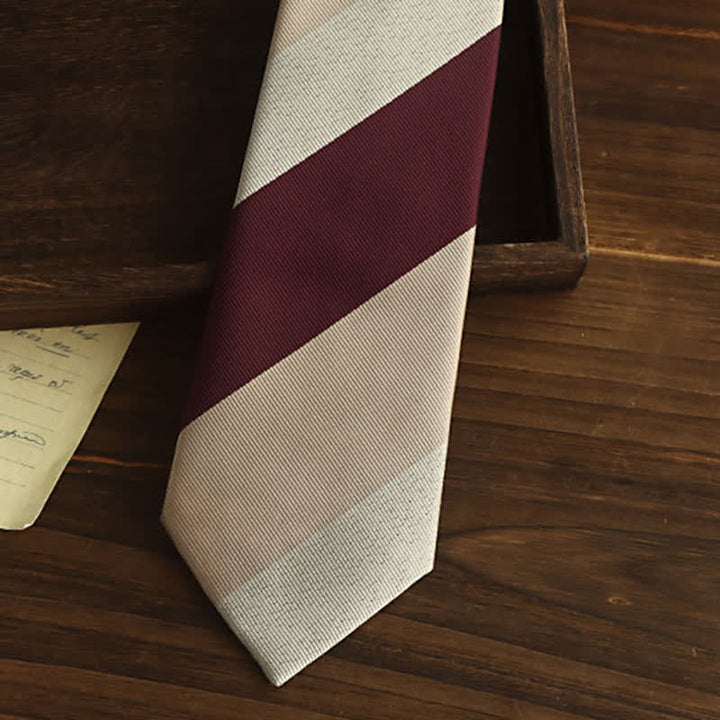 Corbata de rayas diagonales beige y burdeos para hombre 