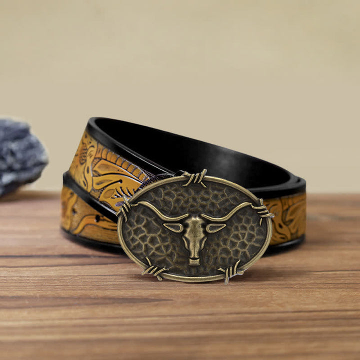 Cinturón de cuero con hebilla martillada y diseño de cabeza de toro de vaquero para hombre