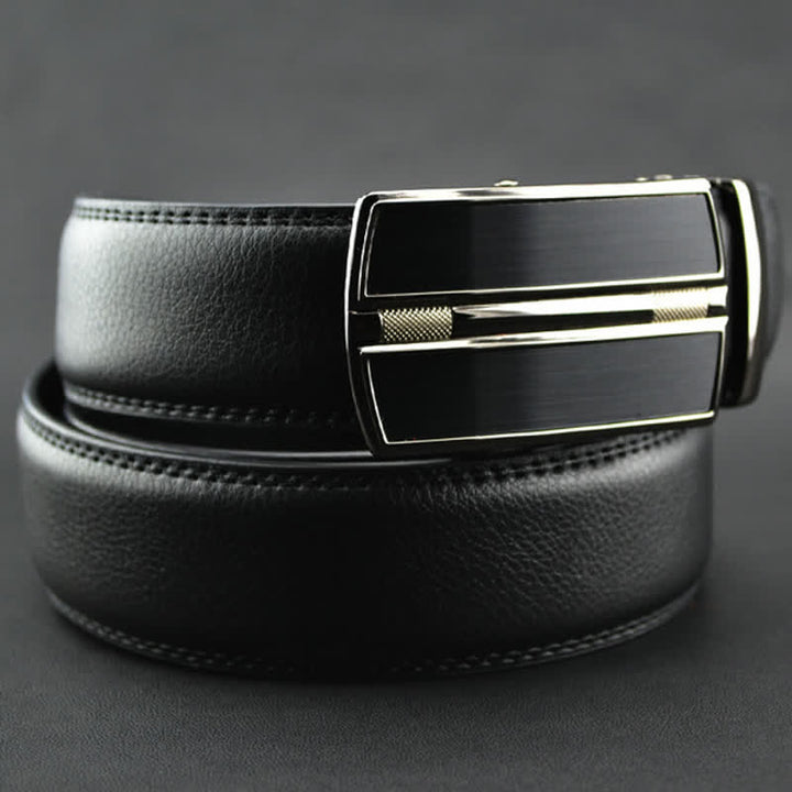 Cinturón de cuero con hebilla automática hueca simple para hombre