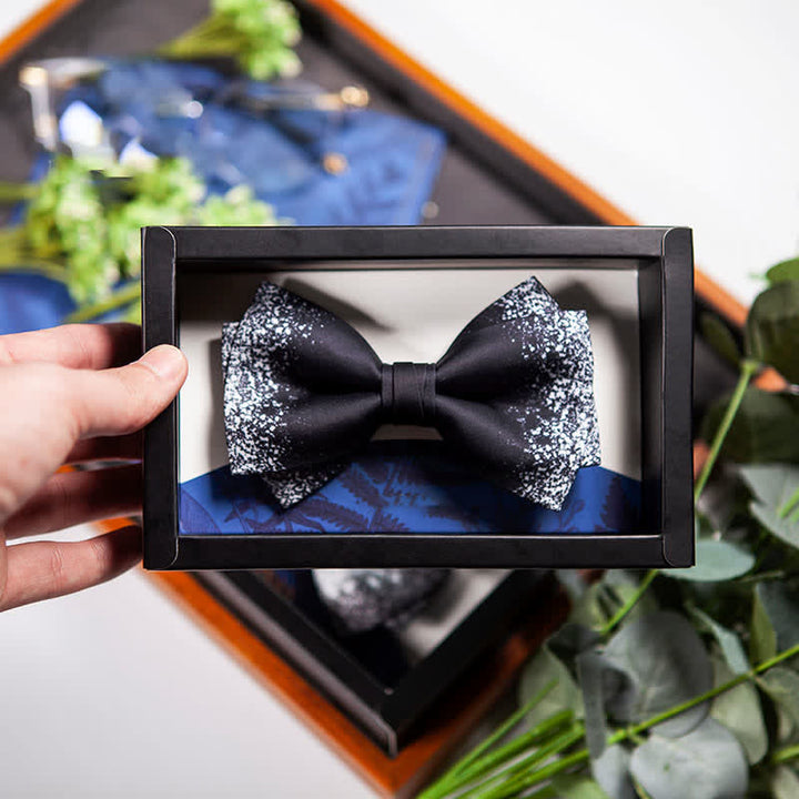 Pajarita para hombre con diseño de cielo nocturno resplandeciente en blanco y negro
