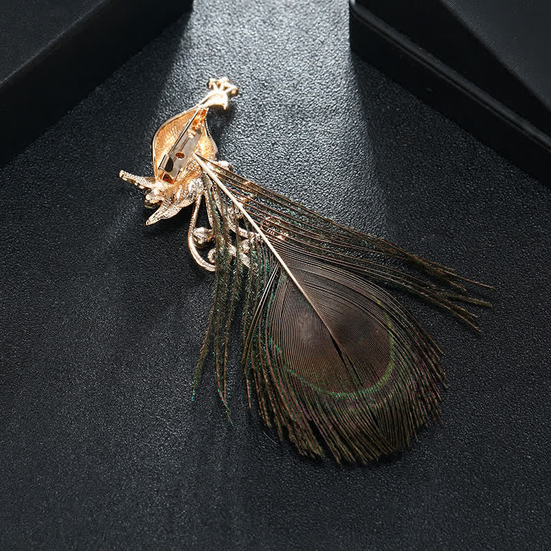 Broche étnico colorido de plumas de pavo real para mujer