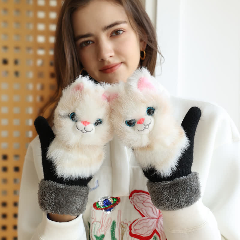 Guantes de mujer con pelo de animalito bonito.