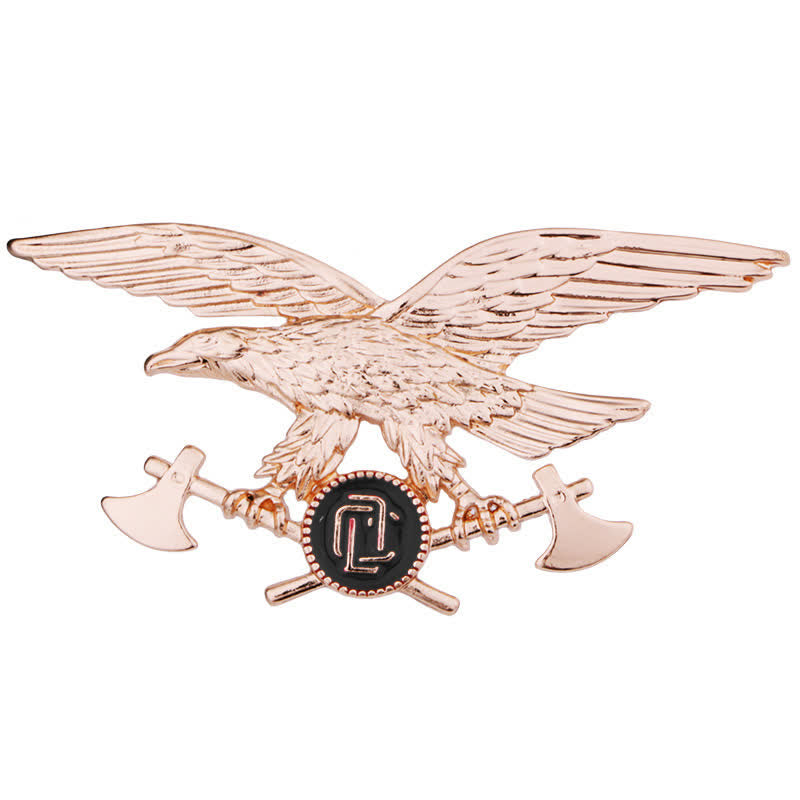 Broche de hacha con águila retro para hombre