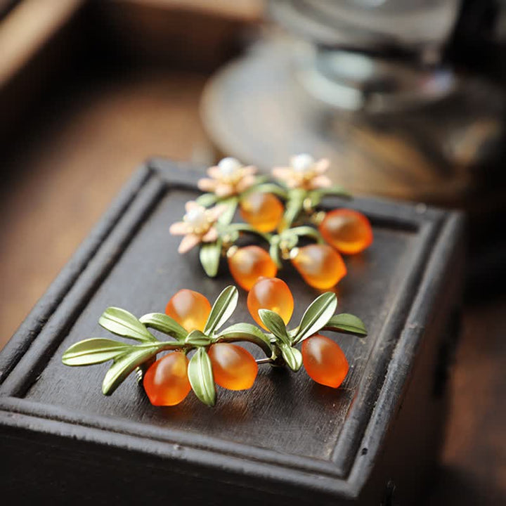 Broche pastoral de naranja y bayas para mujer