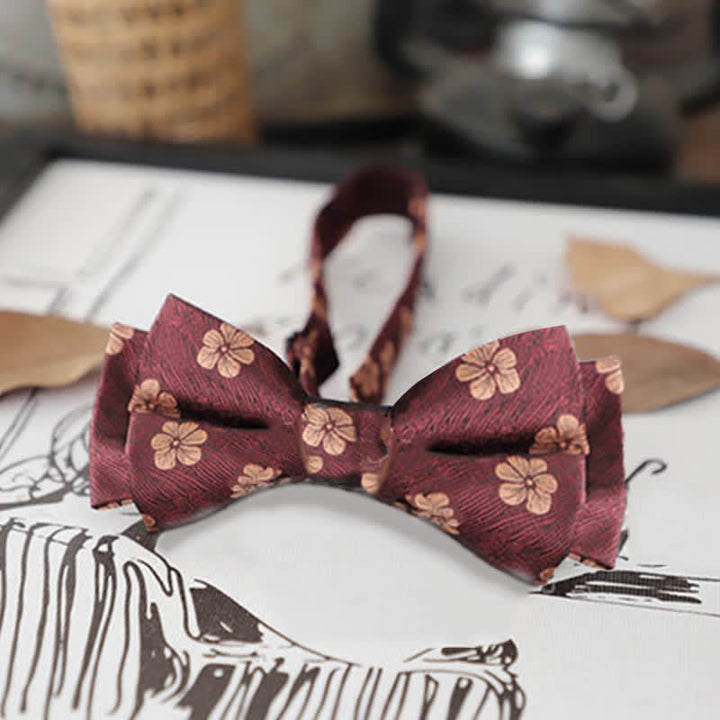 Pajarita retro con hojas y flores para hombre