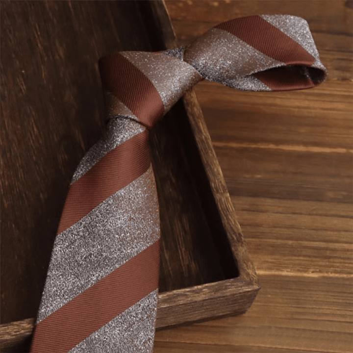 Corbata de rayas en bloque marrón y gris para hombre 