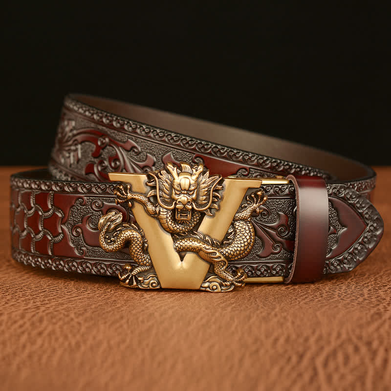 Cinturón de cuero con estampado de dragón y letra V para hombre