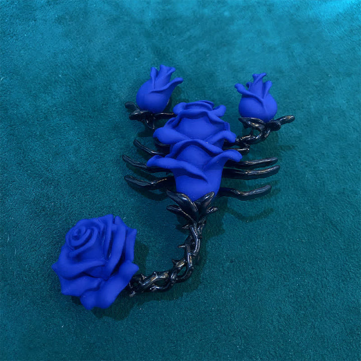 Broche de rosa de escorpión con personalidad masculina