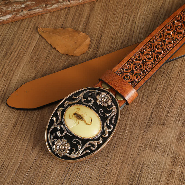 Cinturón de cuero con hebilla de flor de escorpión para hombre