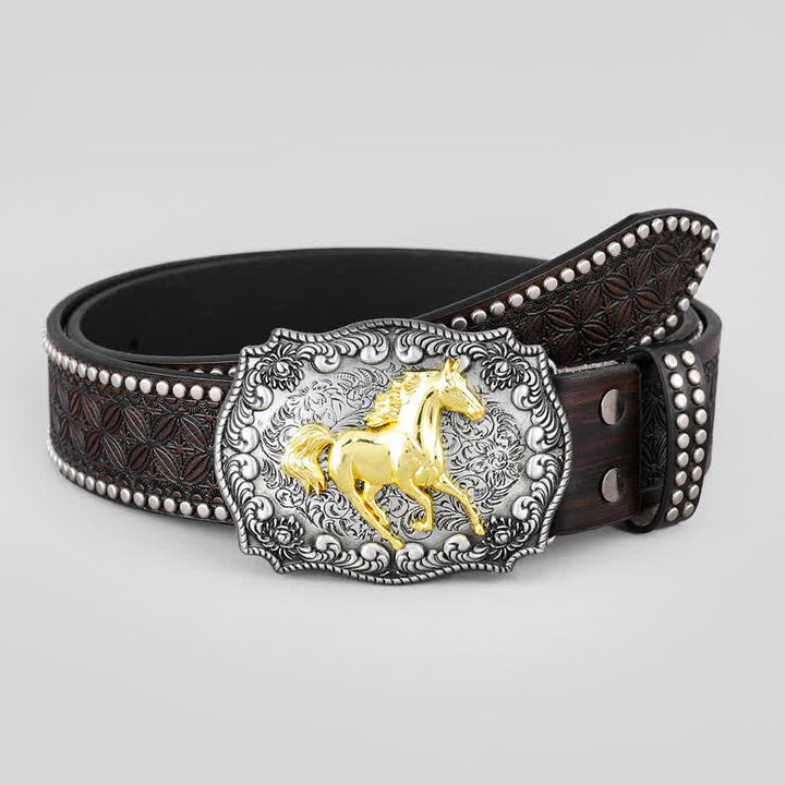Cinturón de cuero con remaches decorativos con caballo corriendo dorado para hombre