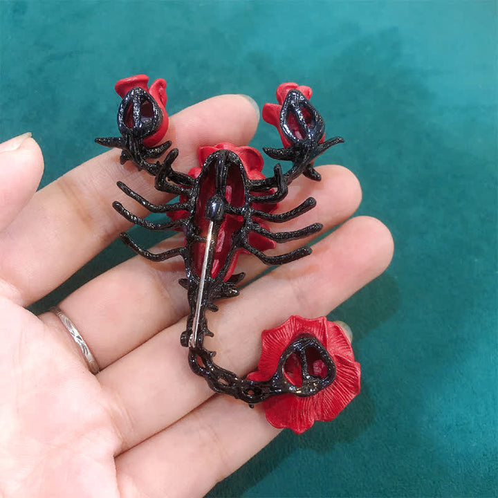 Broche de rosa de escorpión con personalidad masculina