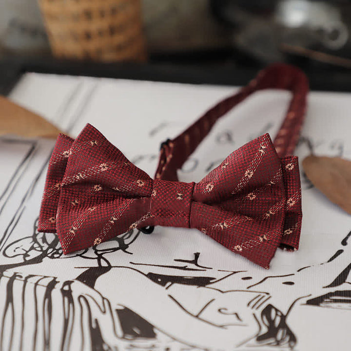 Pajarita elegante de lunares a rayas para hombre