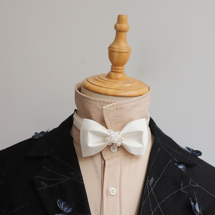 Pajarita elegante con flores y perlas blancas marfil para hombre