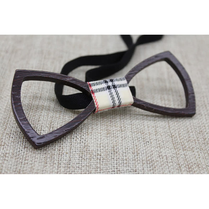 Conjunto de pajarita de madera con gafas huecas oscuras para hombre