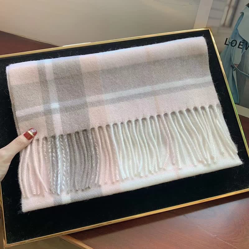 Bufanda unisex de cuadros grandes y cálidos de Lamb Edinburgh - #21 - image 39