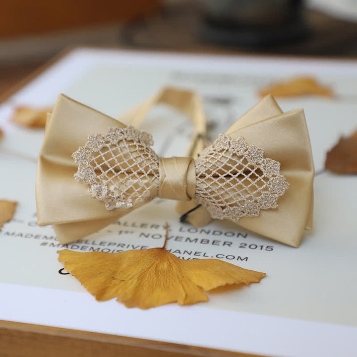 Pajarita elegante con encaje floral para hombre