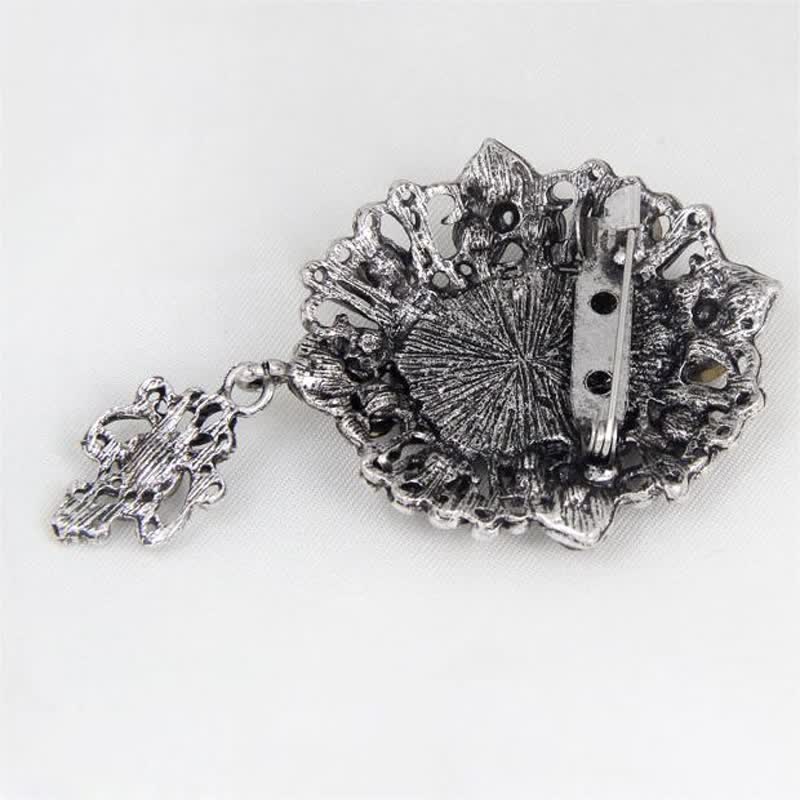 Broche victoriano con camafeo para mujer