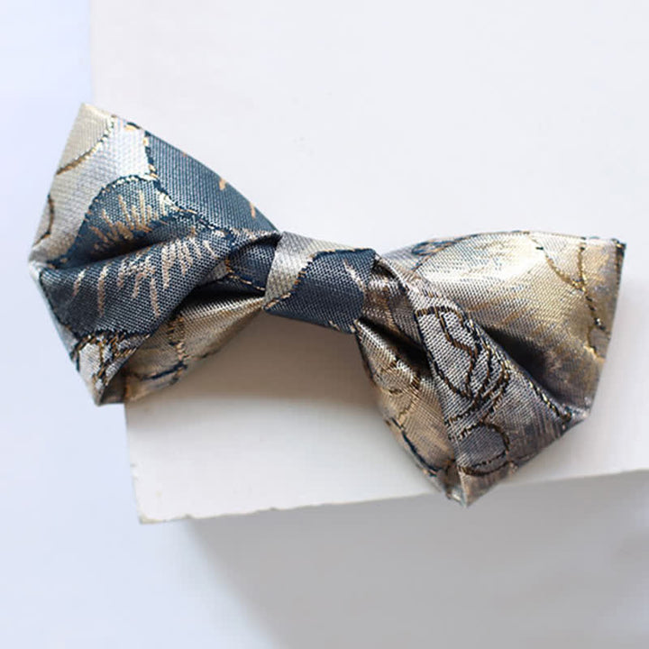 Pajarita con flores azules y doradas brillantes para hombre