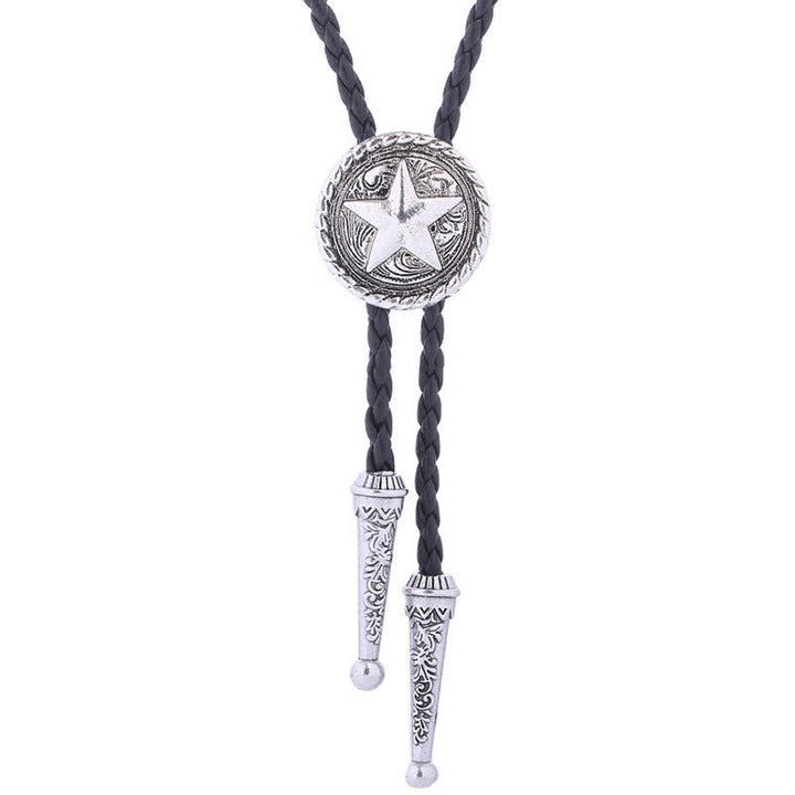 Corbata de bolo con cordón de cuero trenzado y estrella de cinco puntas
