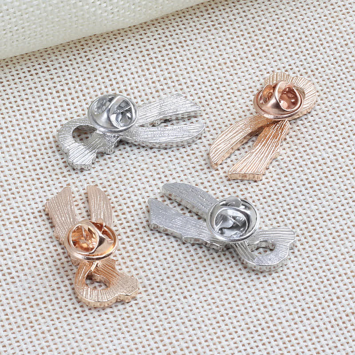 Broche de cinta con huella de pata de cachorro para mujer
