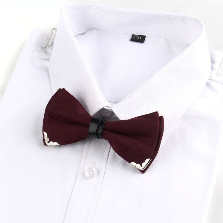 Pajarita elegante con detalles de metal dorado para hombre