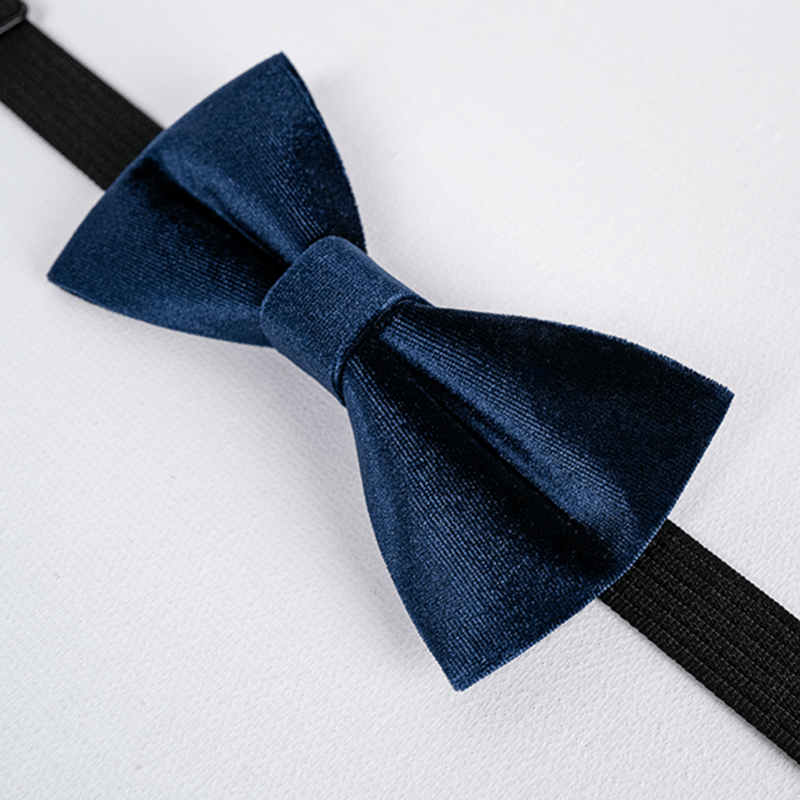 Pajarita de terciopelo de color azul marino liso para hombre
