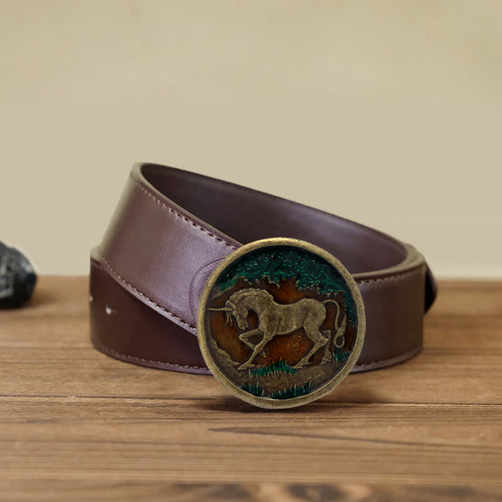 Cinturón de cuero con hebilla de bronce antiguo y diseño de unicornio místico para hombre