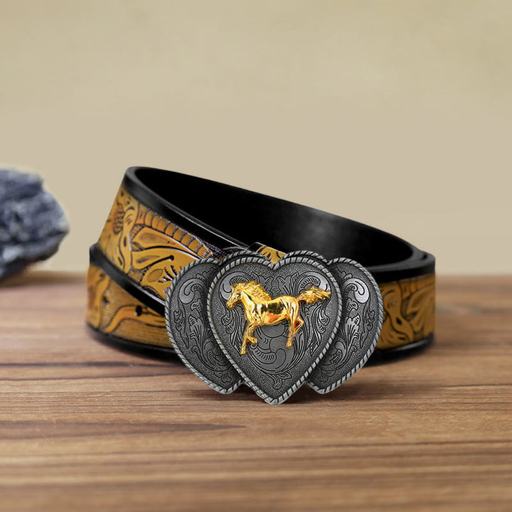 Cinturón de cuero con hebilla triple en forma de corazón y diseño de caballo para hombre